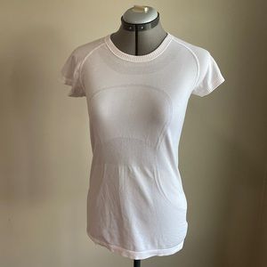 Lululemon white tee